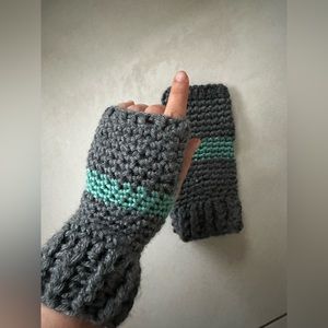 Vintage Victorian Hand knitted hand warmers